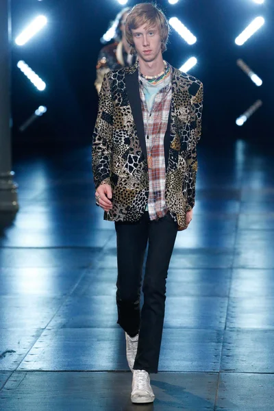 Look 68